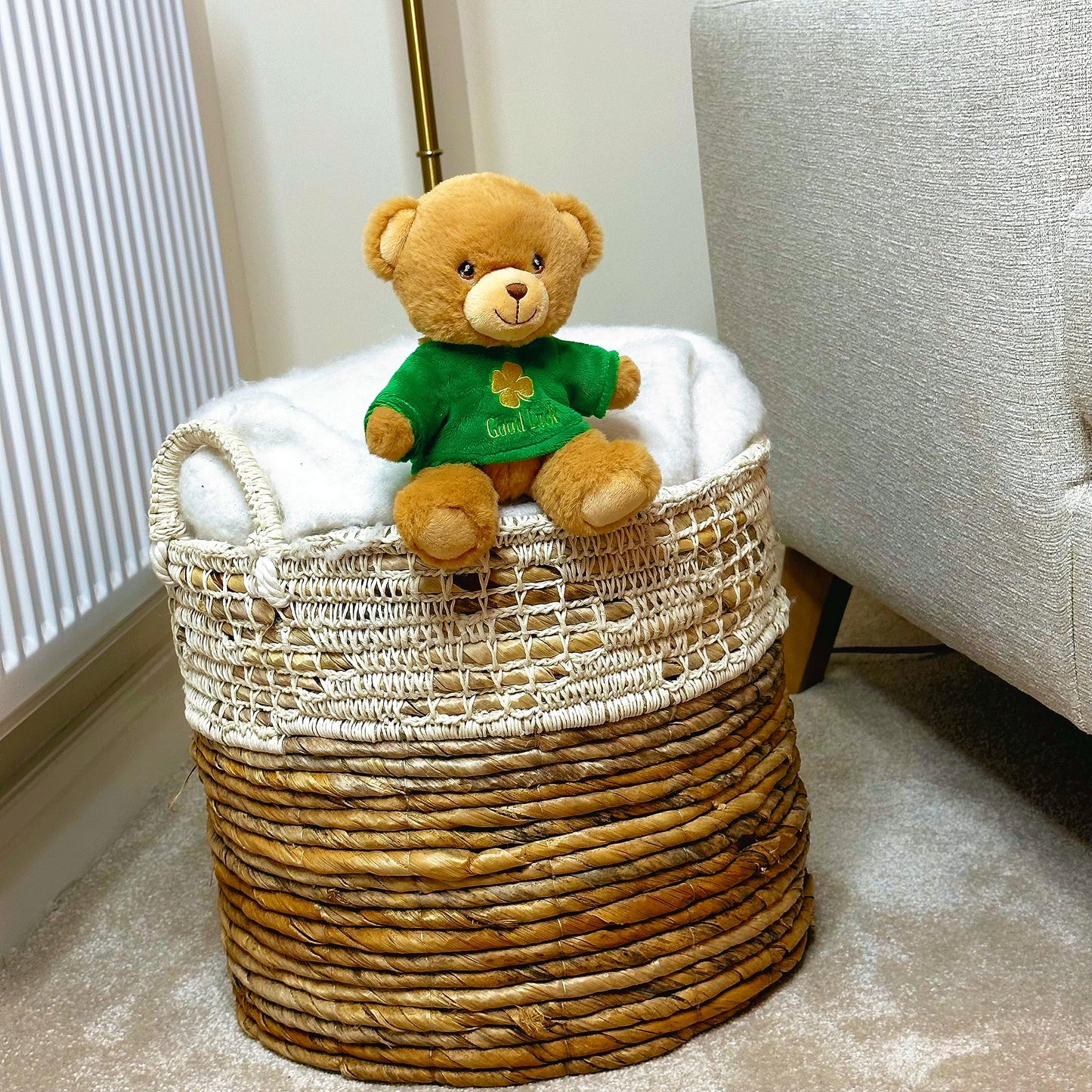 Deluxe Paws Eco Plush Special Occasions, 100% Recycled (Good Luck)