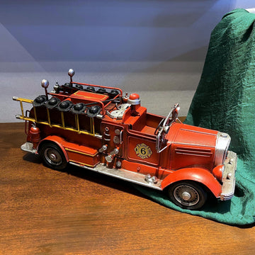 Parsaho Fire Truck American Antique Decorative Firetruck Model Statue Figurine Retro Style Handcraft Gifts Collectibles