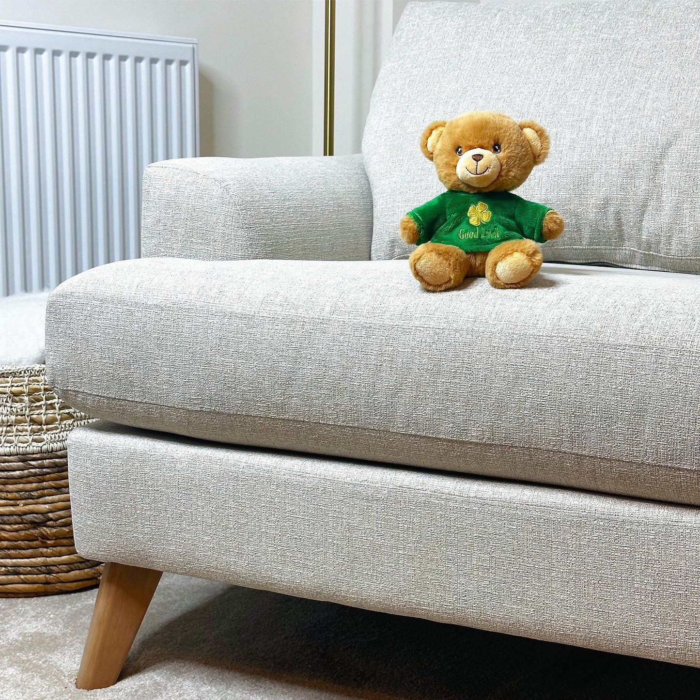 Deluxe Paws Eco Plush Special Occasions, 100% Recycled (Good Luck)
