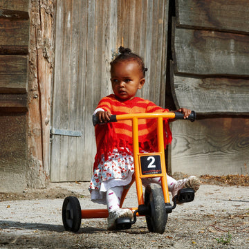 Winther Win550 Circleline Tricycle, Small Grade Kindergarten To 1, 10.63'' Height, 18.5'' Wide, 24.41'' Length