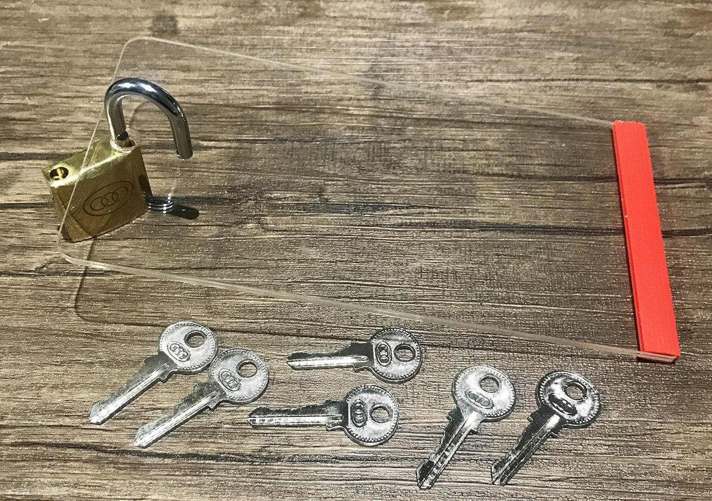 Wonder Lock - Crook Lock - Mentalism Magic Trick [With 5 Keys]
