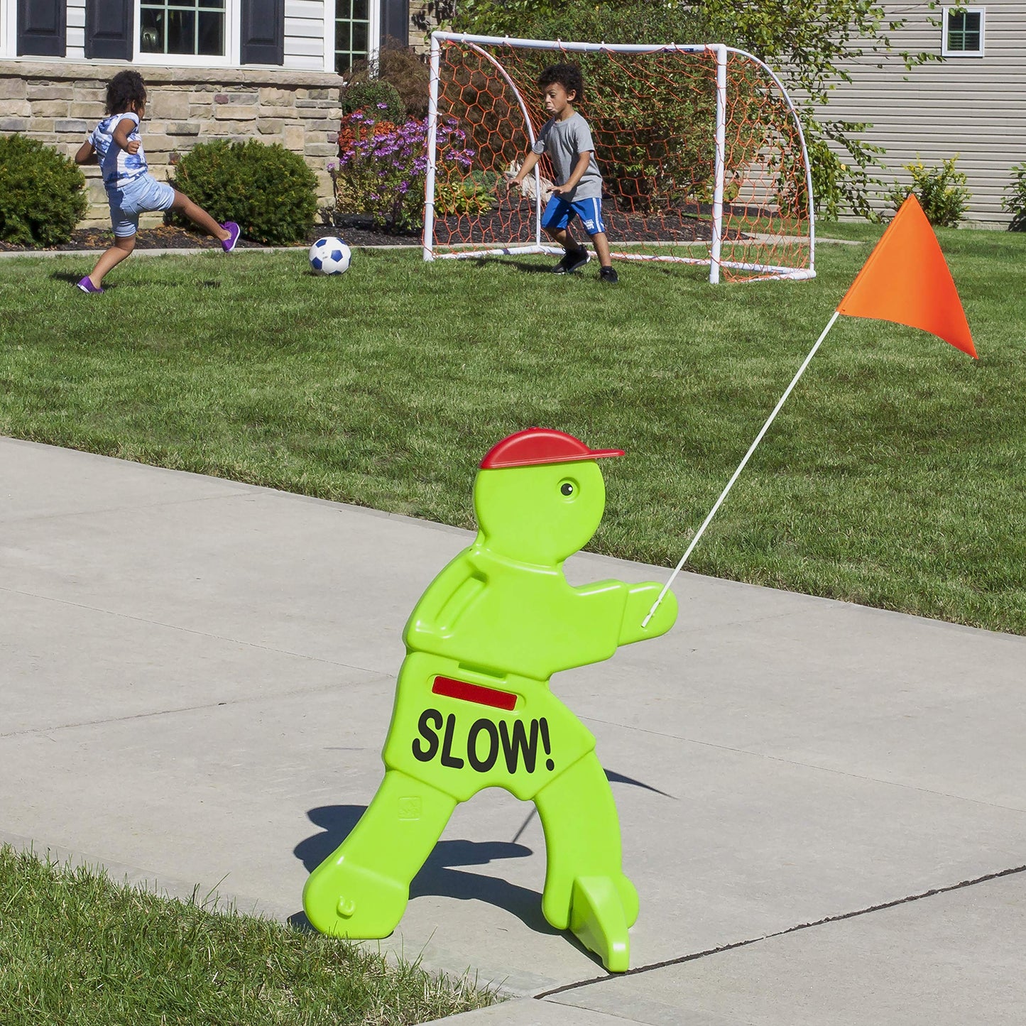 Step2 Visual Warning Alert Kid Safety Cover - Green, 92x99x61 cm, Durable Child Safety Solution, Ideal for Home Use