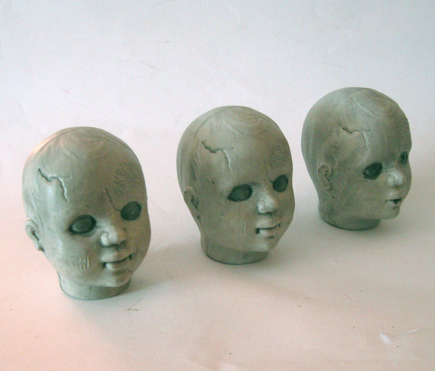 Sunstar Creset 3 Zombie Baby Doll Heads Creepy Halloween Decor