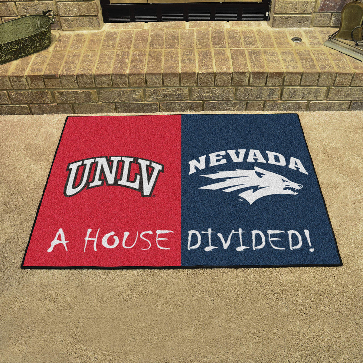 FANMATS 18683 UNLV / Nevada House Divided Rug - 34 in. x 42.5 in.