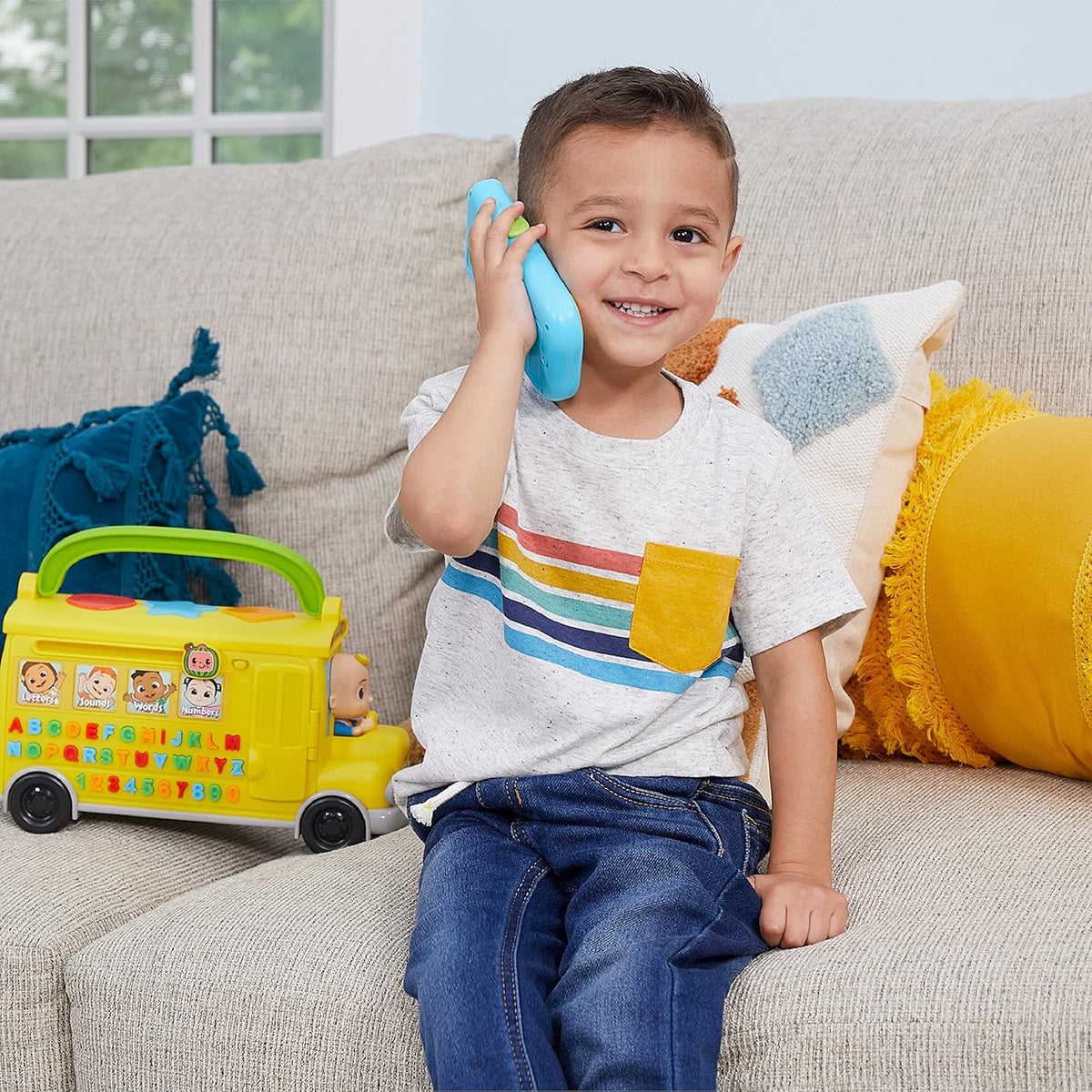 CoComelon Musical Learning Bus Sing Learn and Explore ABCs Together