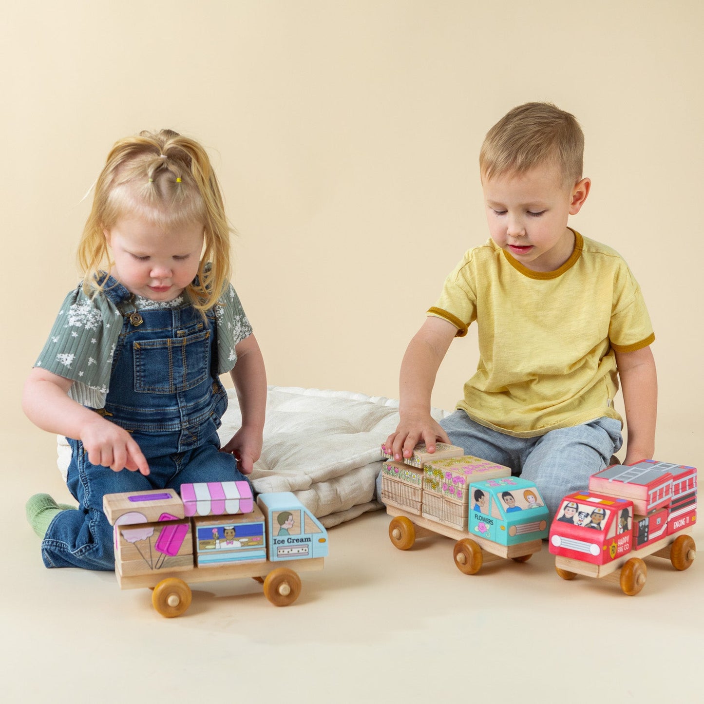 Stackable Puzzle Truck - Flower Delivery Truck | Made in the Canada | Printed with Non-toxic Ink in the USA 🇺🇸