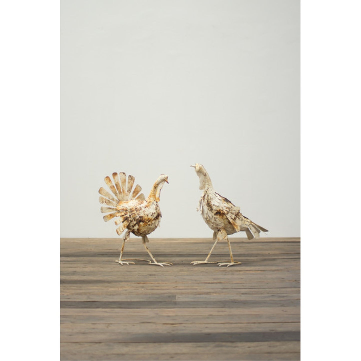 KALALOU Set of 2 Antique Turkeys, White Metal Decor - Model CZG1039