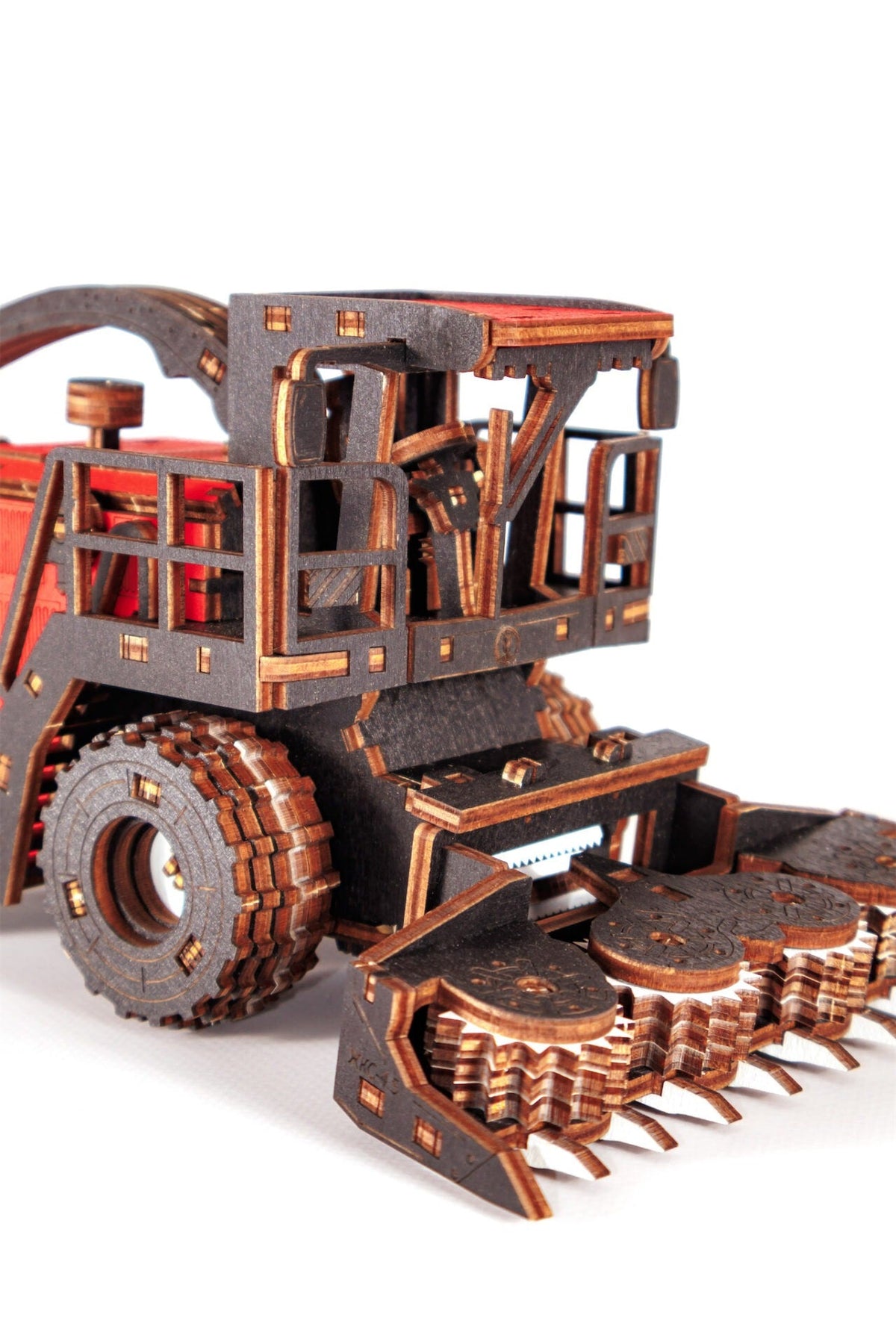 Red Forage Harvester FS80 Pro — Mechanical Wooden Model, 181 Pieces