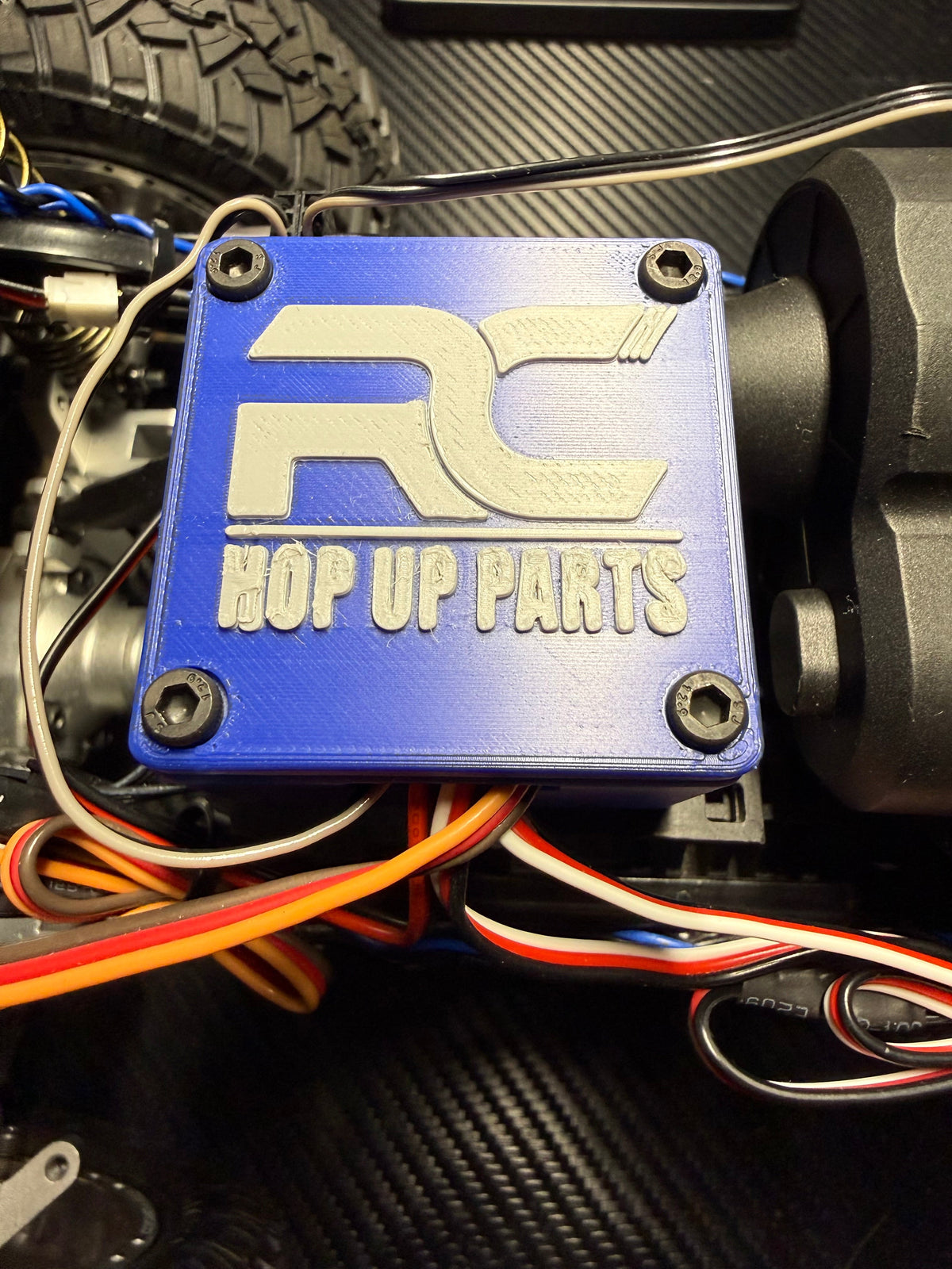 RC Hop Up Parts Large RC Receiver Box Red, Threaded M3 Inserts and Lid for CEN Racing F450, F250, Sicario