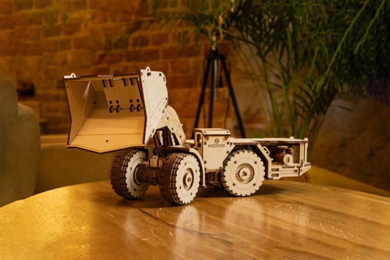 MoAZ-4075 Load-Haul-Dump Unit — Mechanical Wooden Model, 398 Pieces