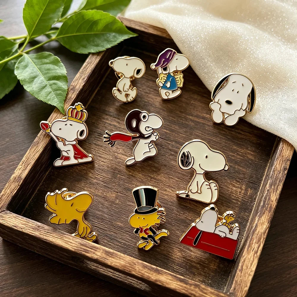 9pcs Snoopy & Woodstock Brooch Set Classic Cartoon Character Pins Collectible Accessories for Fans Kids Backpacks Fast Delievery