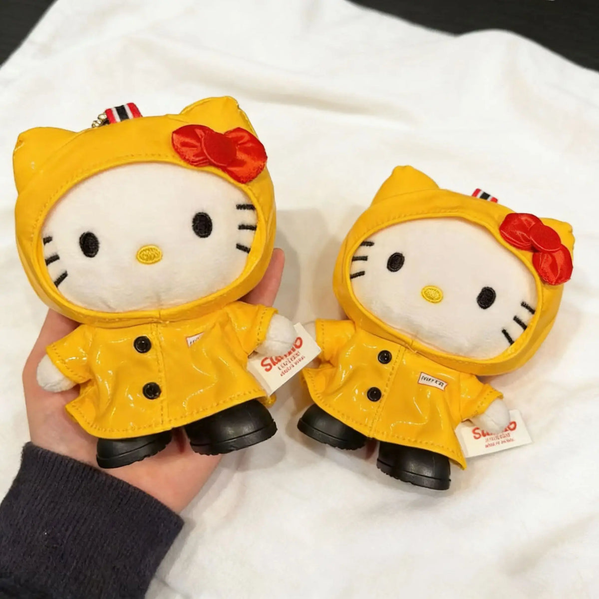 Cute Hello Kitty Plush Keychain Cartoon Yellow Raincoat KT Cat Stuffed Toys Dopamine Unique Backpack Doll Pendant Perfect Gifts