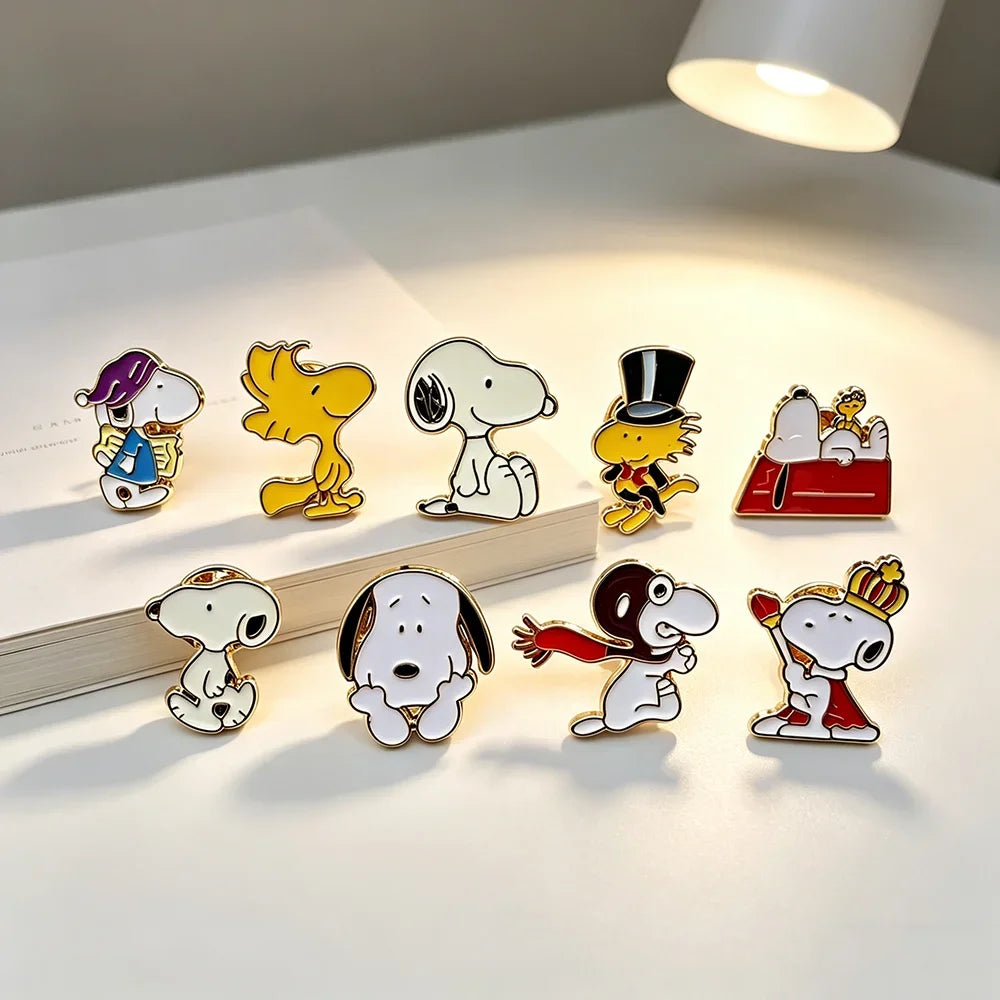 9pcs Snoopy & Woodstock Brooch Set Classic Cartoon Character Pins Collectible Accessories for Fans Kids Backpacks Fast Delievery