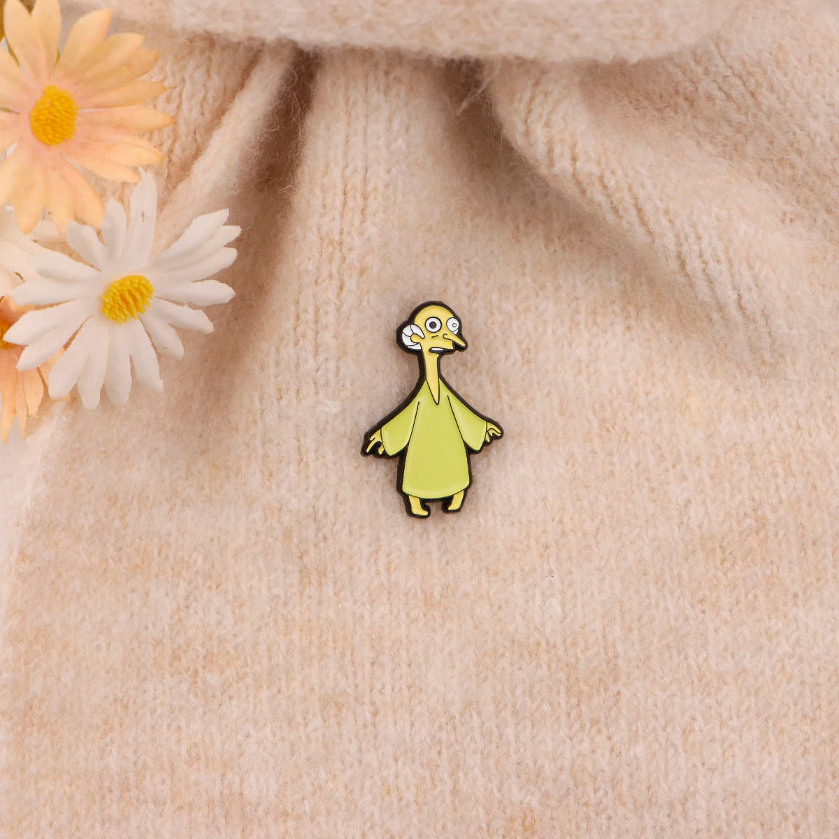Cartoon Funny Old Man Enamel Pin Badges on Backpack Brooches for Women Lapel Pins Fashion Jewelry Cosplay Accessories Gift