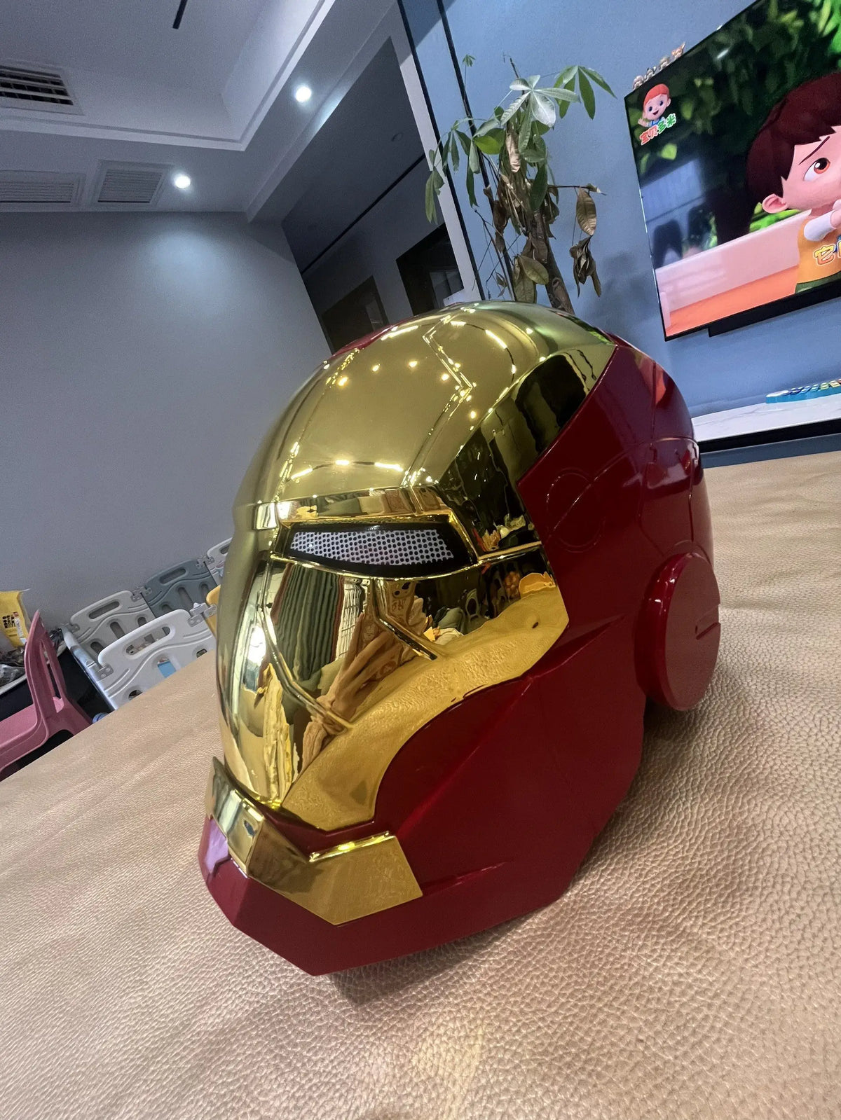2026 New 1:1 Sci-Fi Mecha Anime Peripheral Helmet Electric Wearable Voice Control Cosplay Mask Model Adult Collectible Toy Gifts
