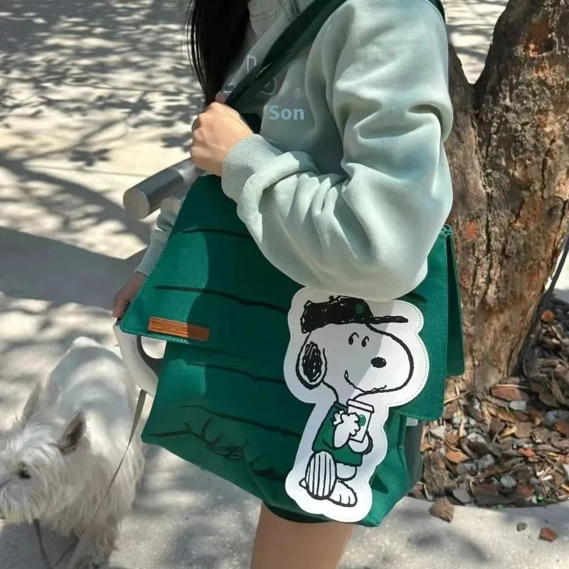 Snoopy 2026 New Large Capacity Printed Canvas Tote Shoulder Bag Casual Lazy Style Small Fresh Girls Travel Daily New Year Gift