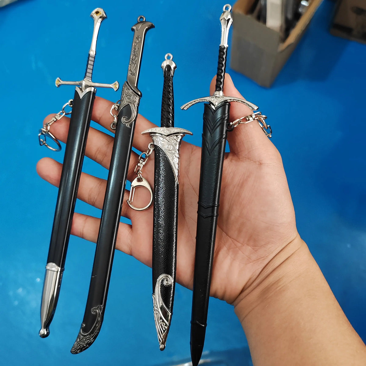 22cm Elves Anduril Middle-earth Weapon Glamdring Aragorn Narthil Sword Metal Katana Samurai Sword Keychain Ornaments Gifts Toys
