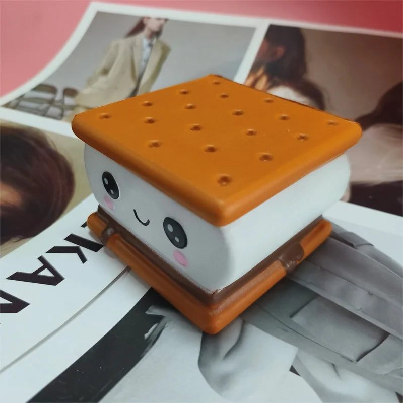Slow Rebound Sandwich Cake PU Simulated Chocolate Expression Cake Squeeze Soft Stress Relief Toys for Children and Teenagers