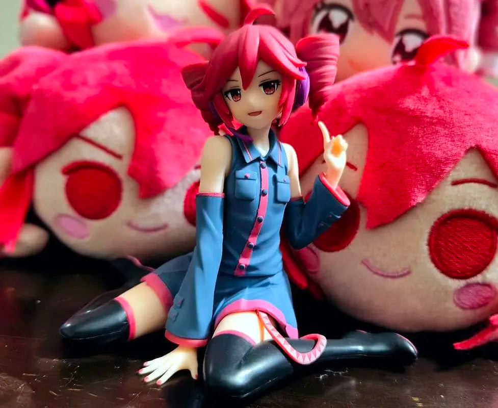 New Product In Stock Anime Heavy Miku Sitting Posture Figurine Model Desktop Decoration Holiday Surprise Gift For Friends