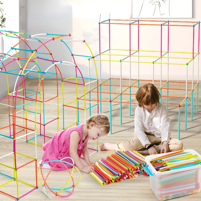 Building Toys Made of Straw, a Set of Interlocking Plastic Engineering Blocks Designed for Children, Suitable As a Gift