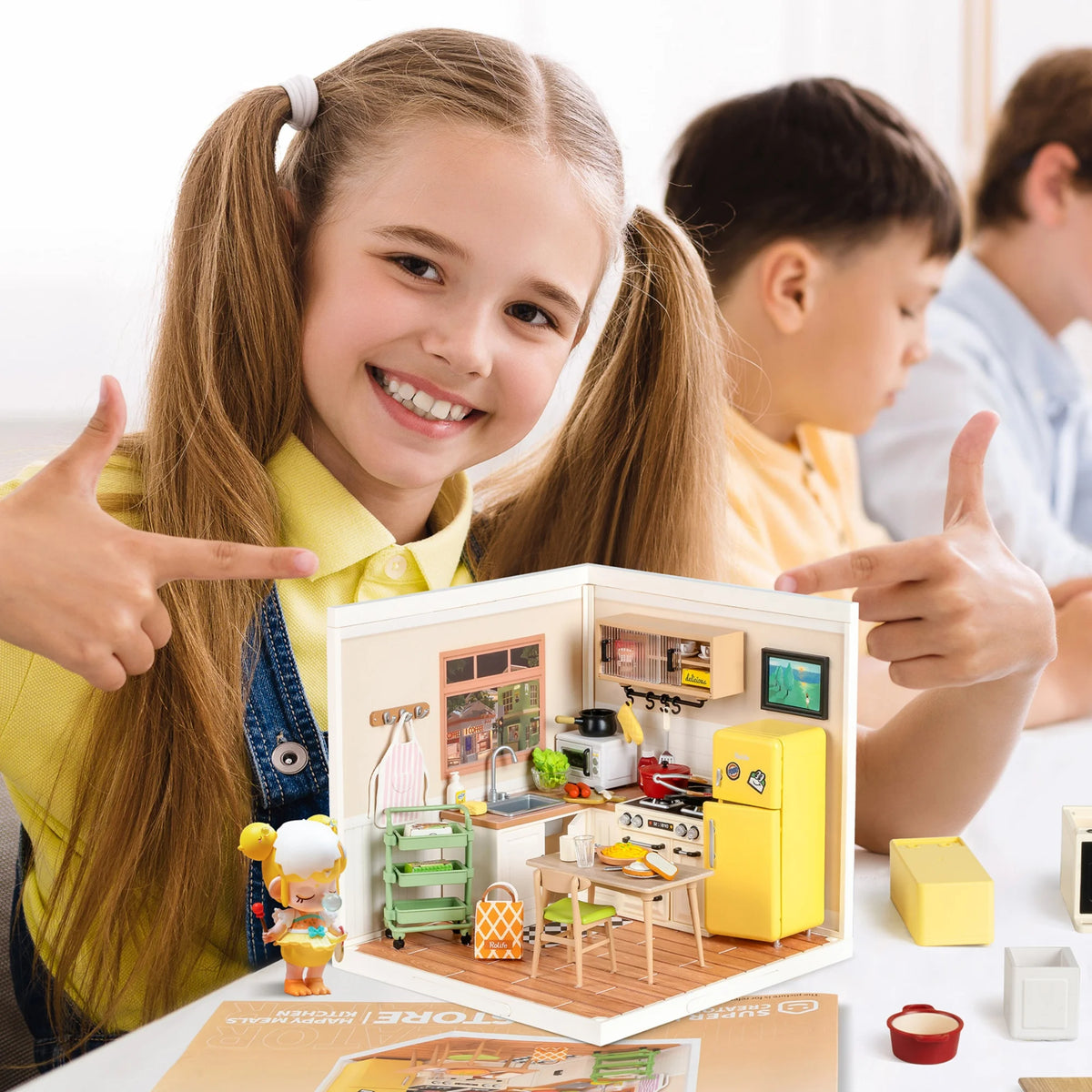 Rolife DIY Miniature House Kit Happy Meals Kitchen Super Creator Dollhouse 3D Puzzle Model Building Kit with LED for Desk Decor