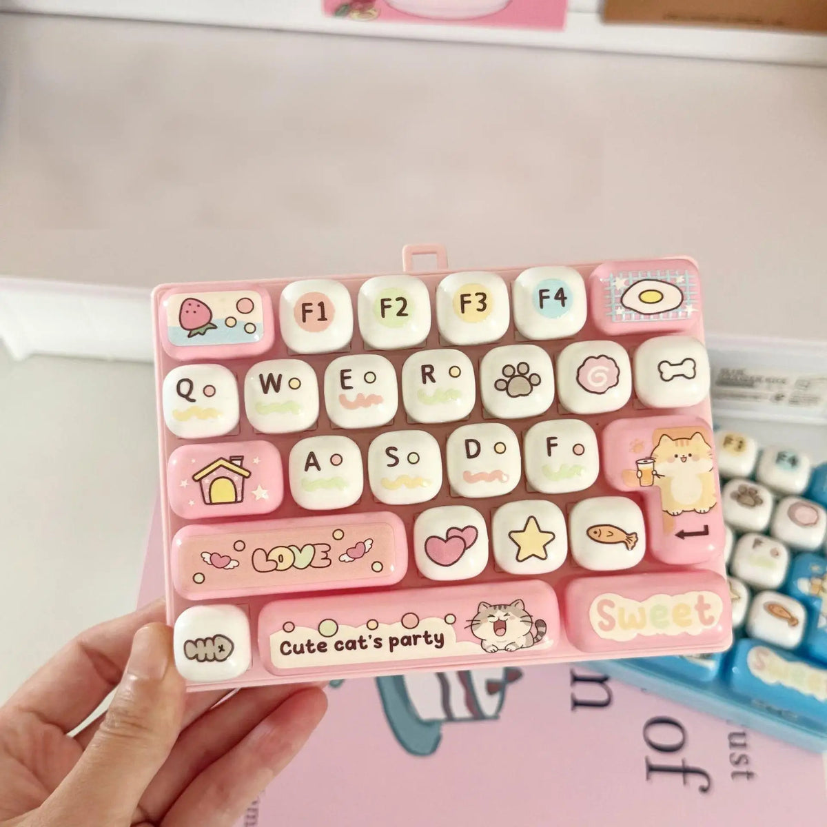 Cute 26 key stress reducing keyboard creative mechanical healing tool popular pendant small gift accessories