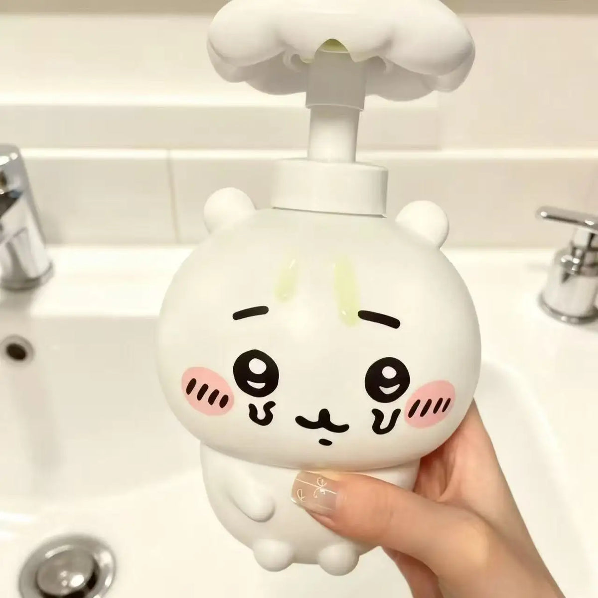Chiikawa Refillable Bottles Cute Hand Sanitizer Shower Gel Dispenser Empty Containers Portable Travel Bottles Home Bathroom Toys