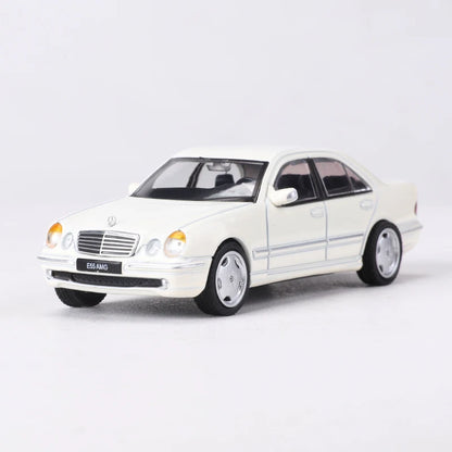 SHADOW 1:64 E55 W210 Alloy Model Car