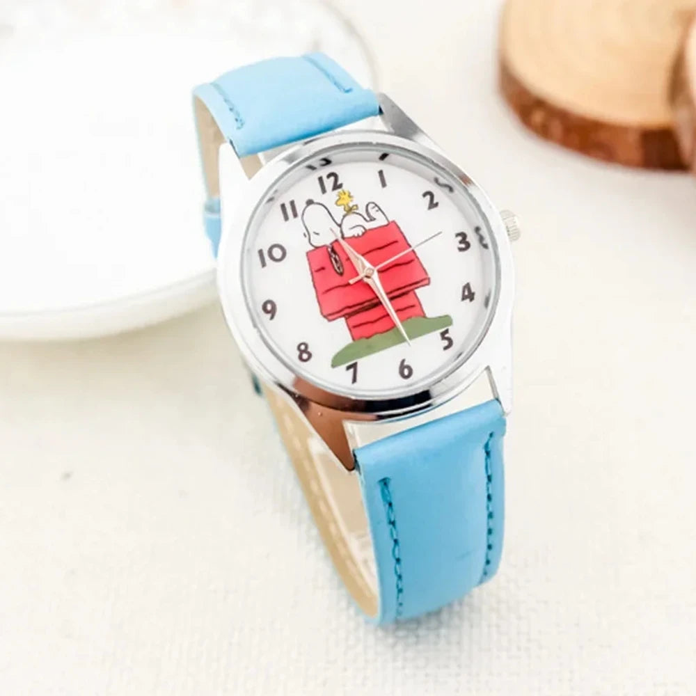 Cartoon children's watches, teenage student fashion watches, Snoopy cartoon watches are perfect for daily wear and gifts