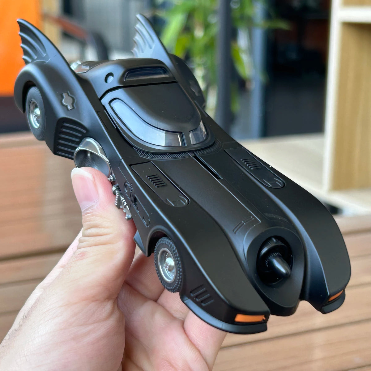 1:32 1989 Batmobile Classic High Simulation Toys Alloy Metal Diecast Model Car Desktop Display Collectible Ornament Holiday Gift