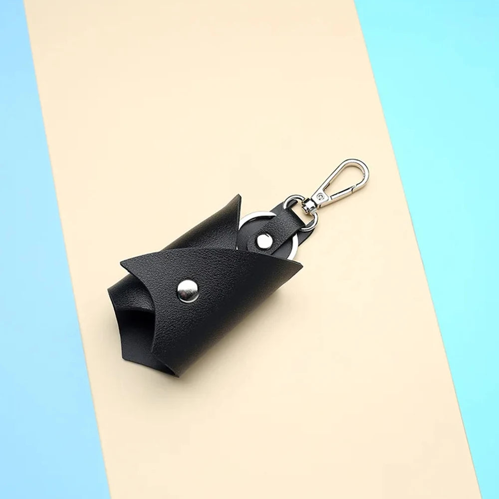 Superhero Bruce Wayne Cosplay Key Chain Leather Black Bat Pendant Keychain Metal Car Keys Keyring Unisex Halloween Accessories