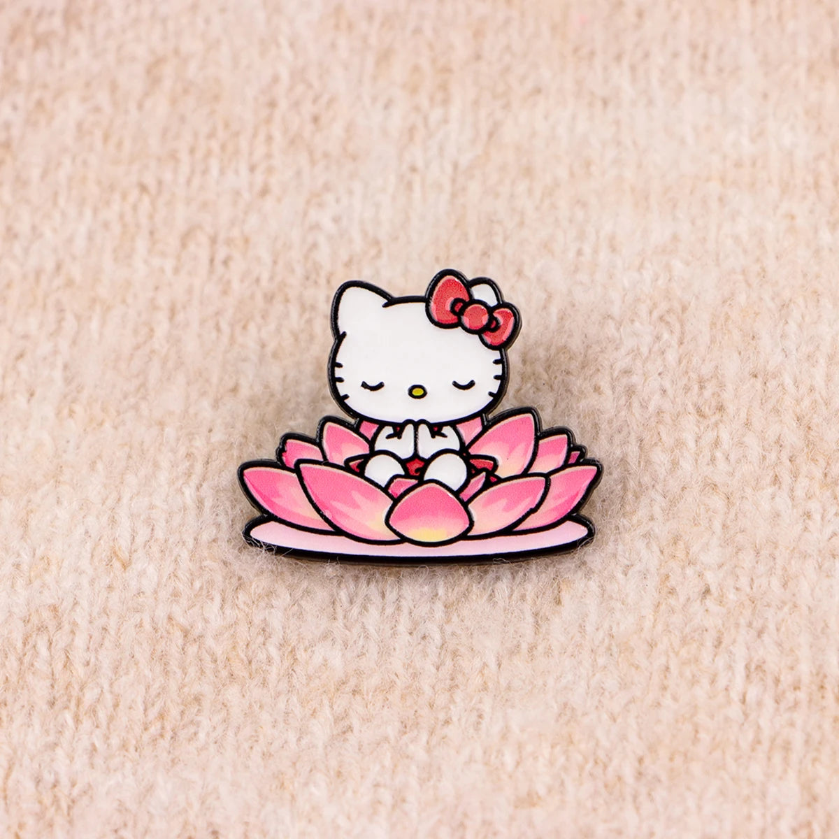 Kawaii Giraffe Enamel Pins Lotus Brooches Badges for Backpacks Jackets Hats Retro Collection Gifts Cosplay Accessories