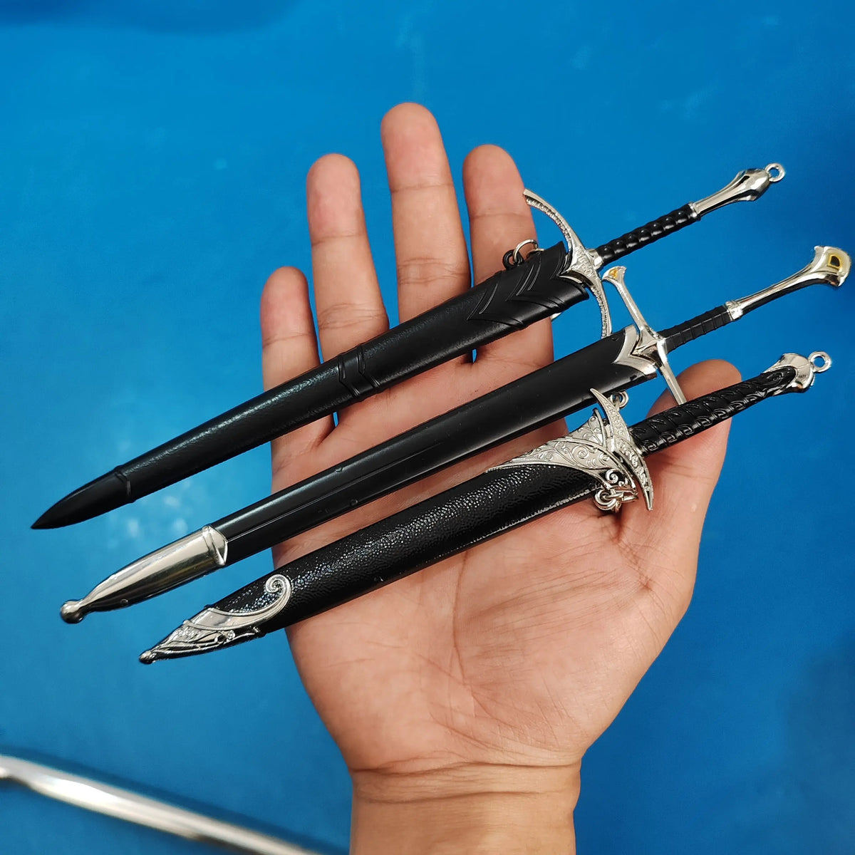 22cm Elves Anduril Middle-earth Weapon Glamdring Aragorn Narthil Sword Metal Katana Samurai Sword Keychain Ornaments Gifts Toys