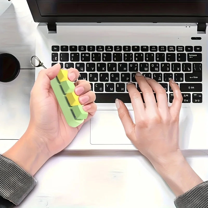Random Color Keyboard Decompression Gadget, Fun Desktop Interactive Ornament, Office Stress Relief Prank Prop, Party Gift