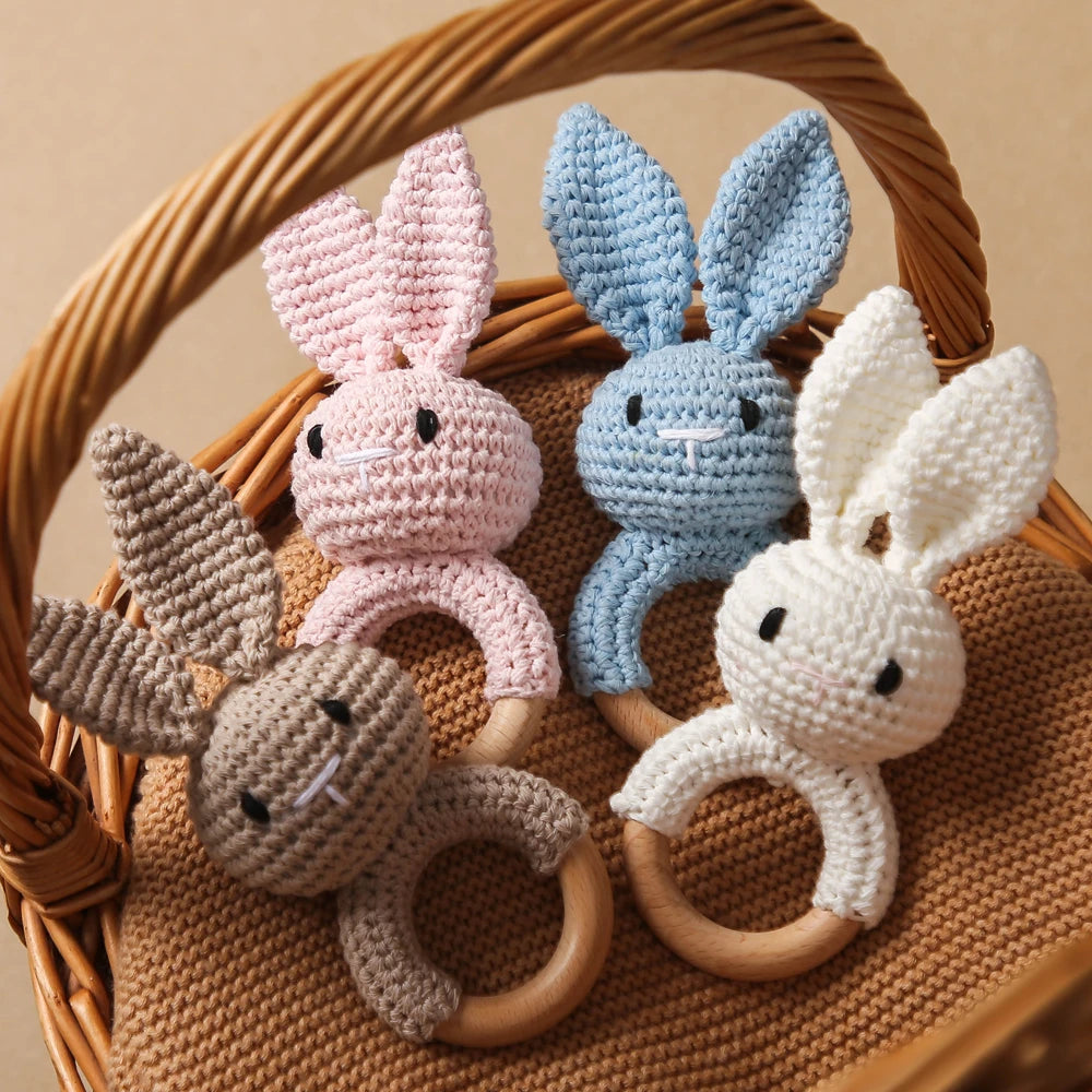 Handmade Crochet Baby Toys, Wooden Easter Bunny Rattle 0-12 Months, Four Color Rabbit Rattle Soft, New Born Baby Teething Toys