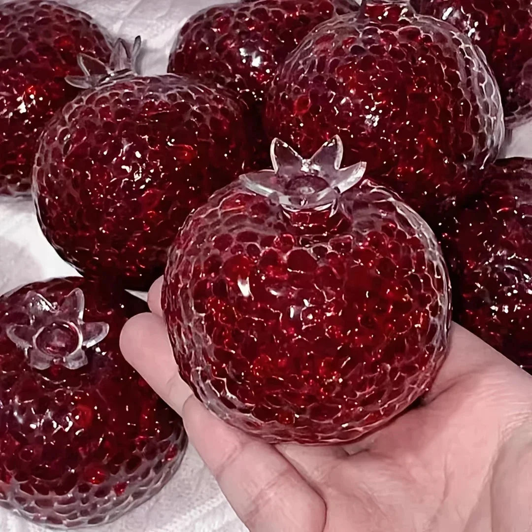 Pomegranate-Shaped Stress Relief Ball Creative Malleable Durable Acrylic Squeeze Toy Fun Novelty Stress Relief Fidget Toys