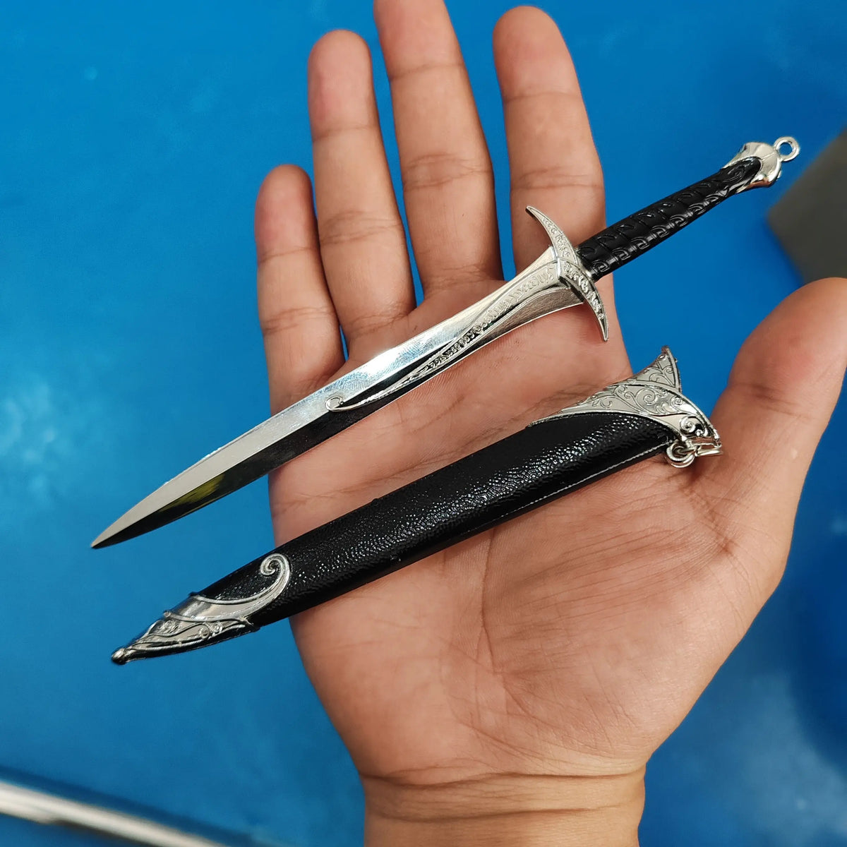 22cm Elves Anduril Middle-earth Weapon Glamdring Aragorn Narthil Sword Metal Katana Samurai Sword Keychain Ornaments Gifts Toys