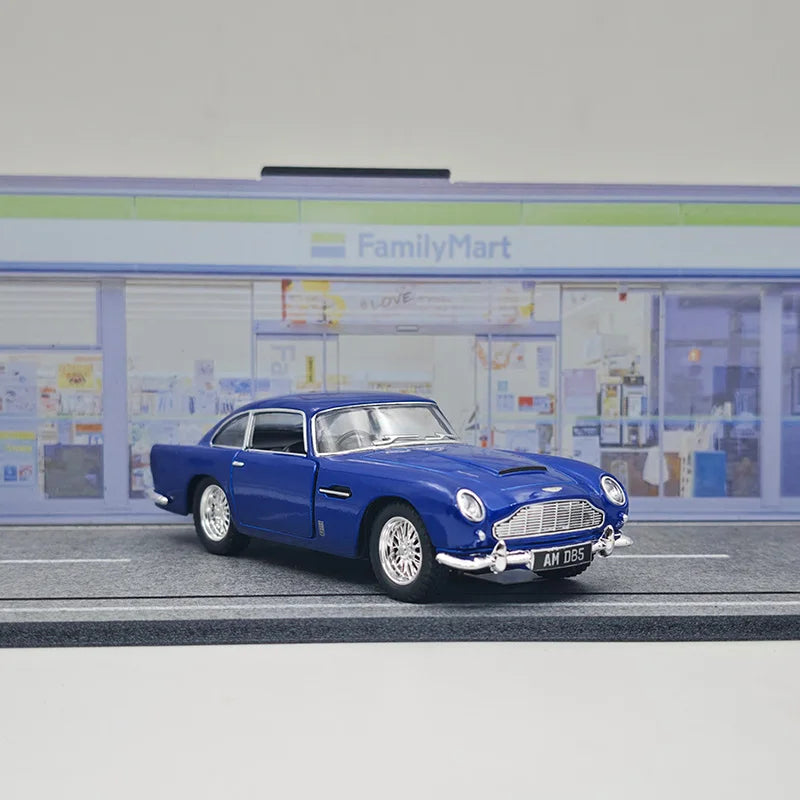 kinsmart Aston Martin DB5 Classic Car Alloy Diecast Car Model 1/38 Toy With Pull Back Male Gift Toy Collection