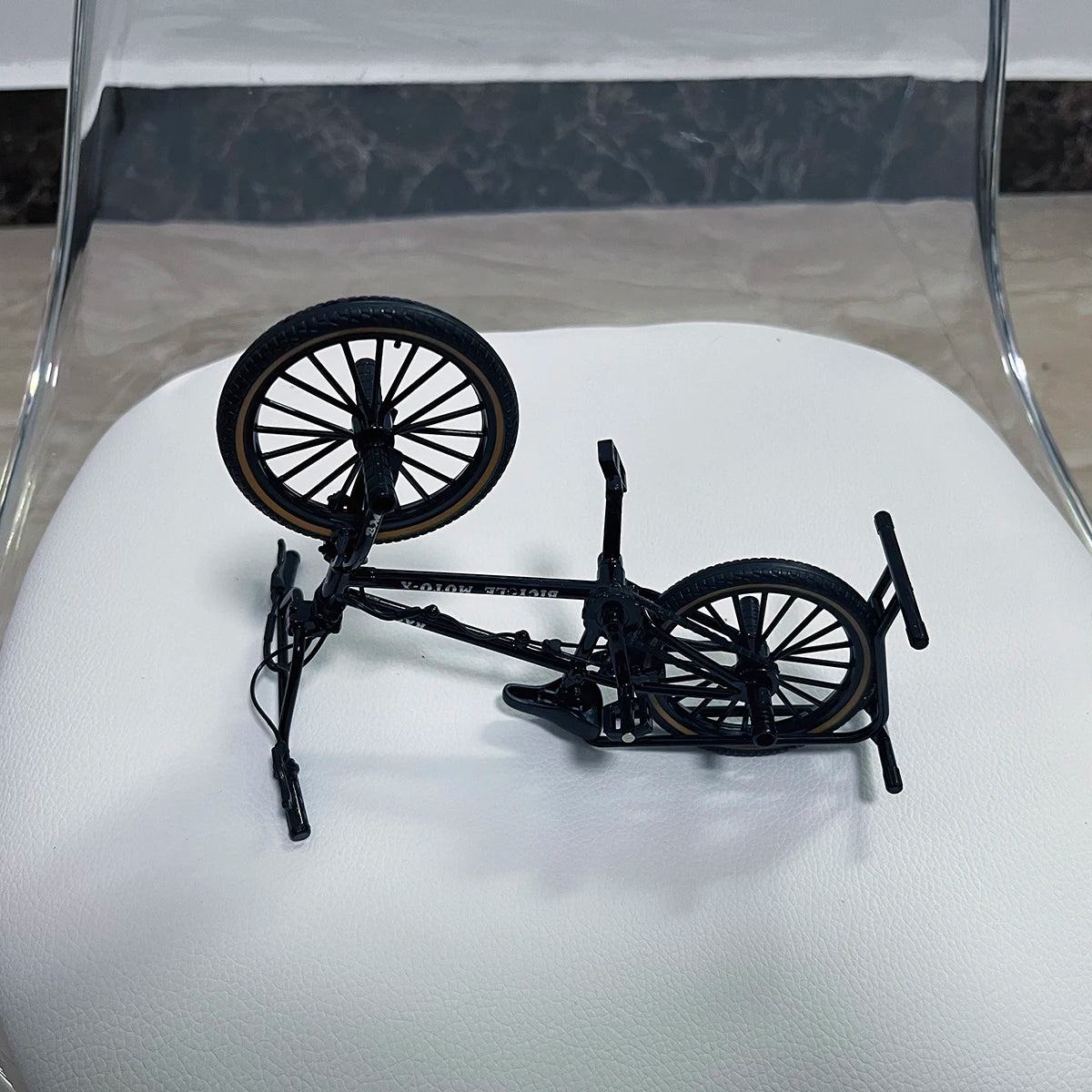 1:8 Mini Model Alloy Bicycle Diecast Decoration Metal Mountain Finger Black Bike Simulation Collection Gifts Toys for Boys