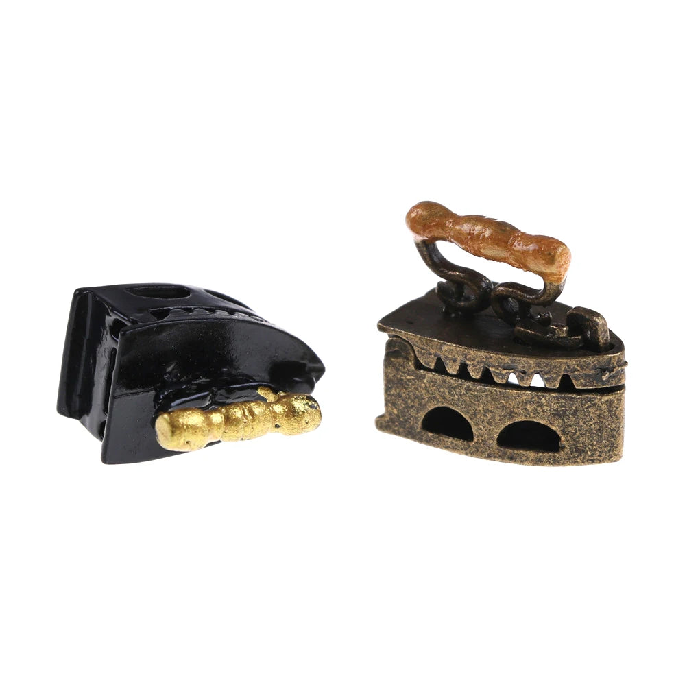 Hot Koop Mini Poppenhuis Miniatuur 1:12 Dollhouse Room Model Mini Old Miniature Iron clothes Tool Urniture Speelgoed Accessoires
