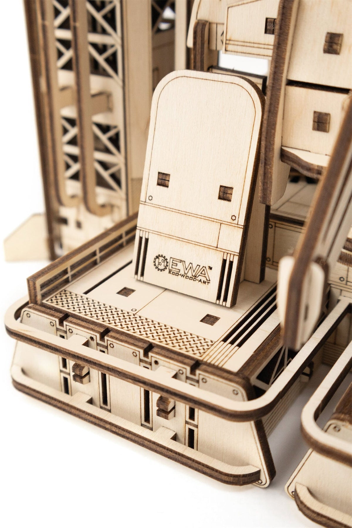 Space Shuttle — Mechanical Wooden Model, 314 Pieces