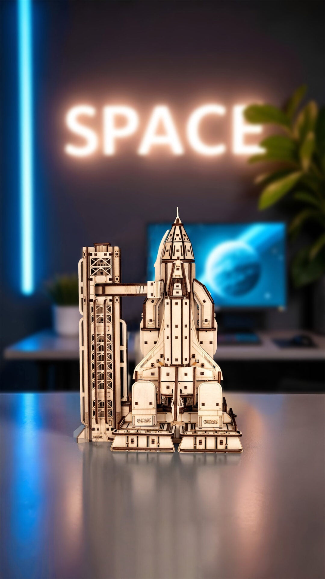 Space Shuttle — Mechanical Wooden Model, 314 Pieces