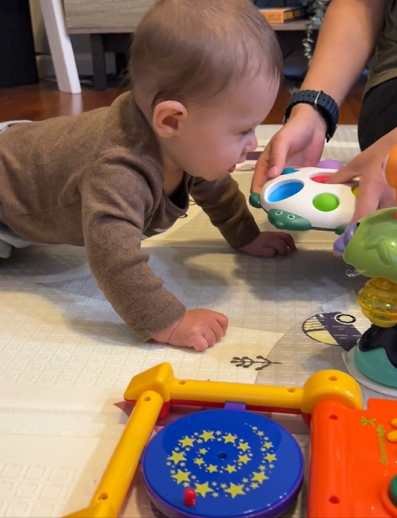 6-12 MONTHS INFANT PLAY PACK - WELCOME TO DISCOVERY