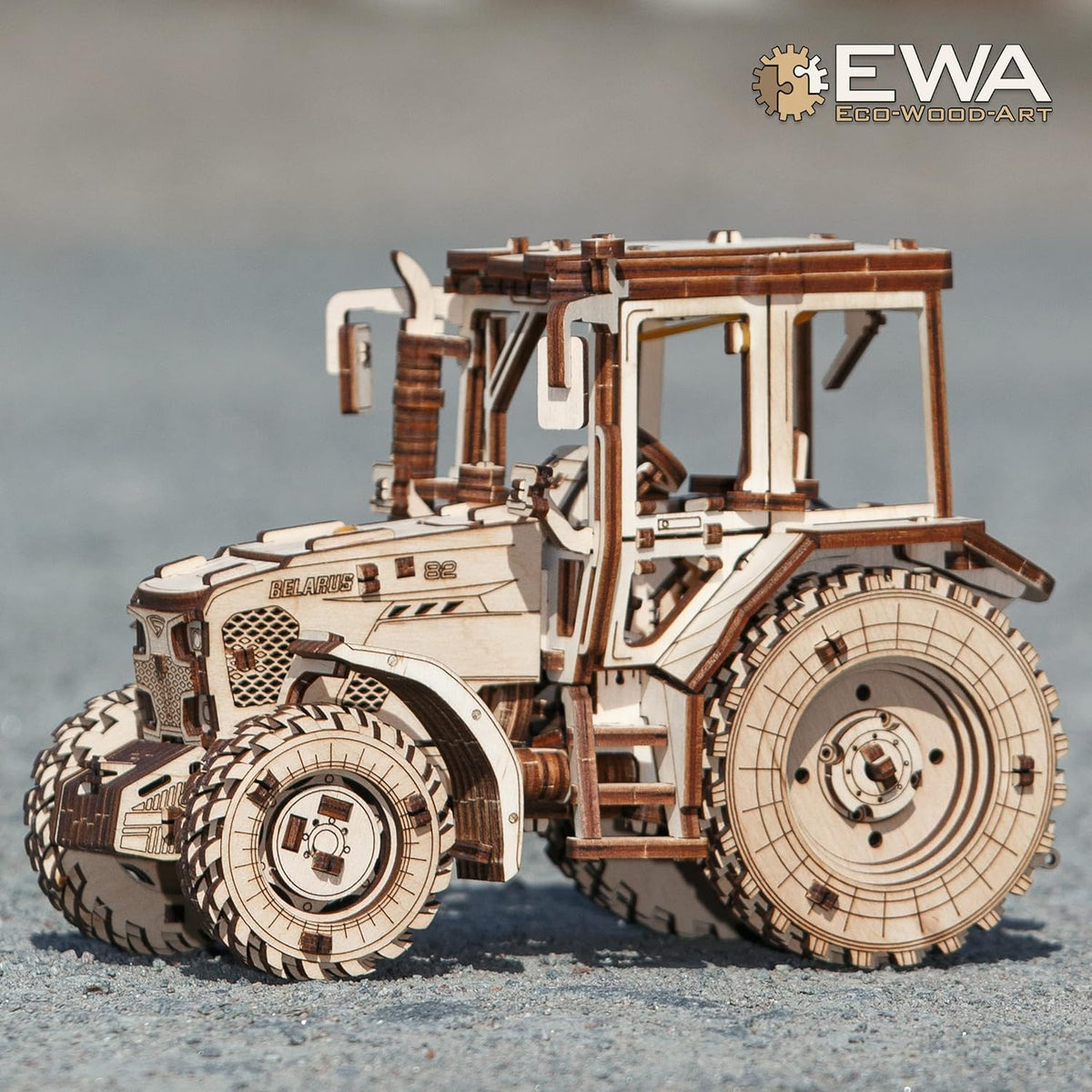 BELARUS-82 Tractor — Mechanical Wooden Model, 269 Pieces