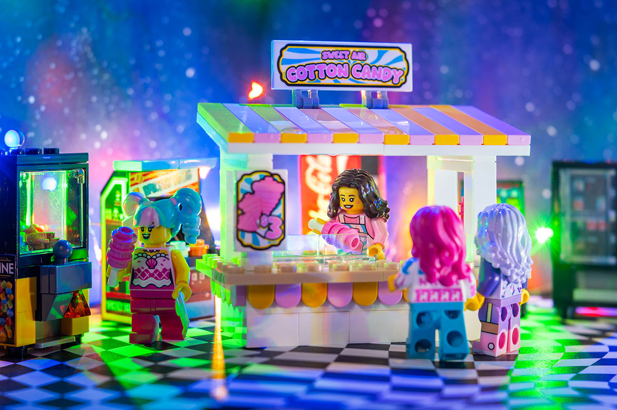 Sweet Air Cotton Candy Stand with Employee Minifig