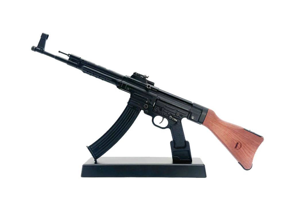 GoatGuns Miniature WW2 STG44 Model 'Chatban' – Black 1:3 Scale Diecast