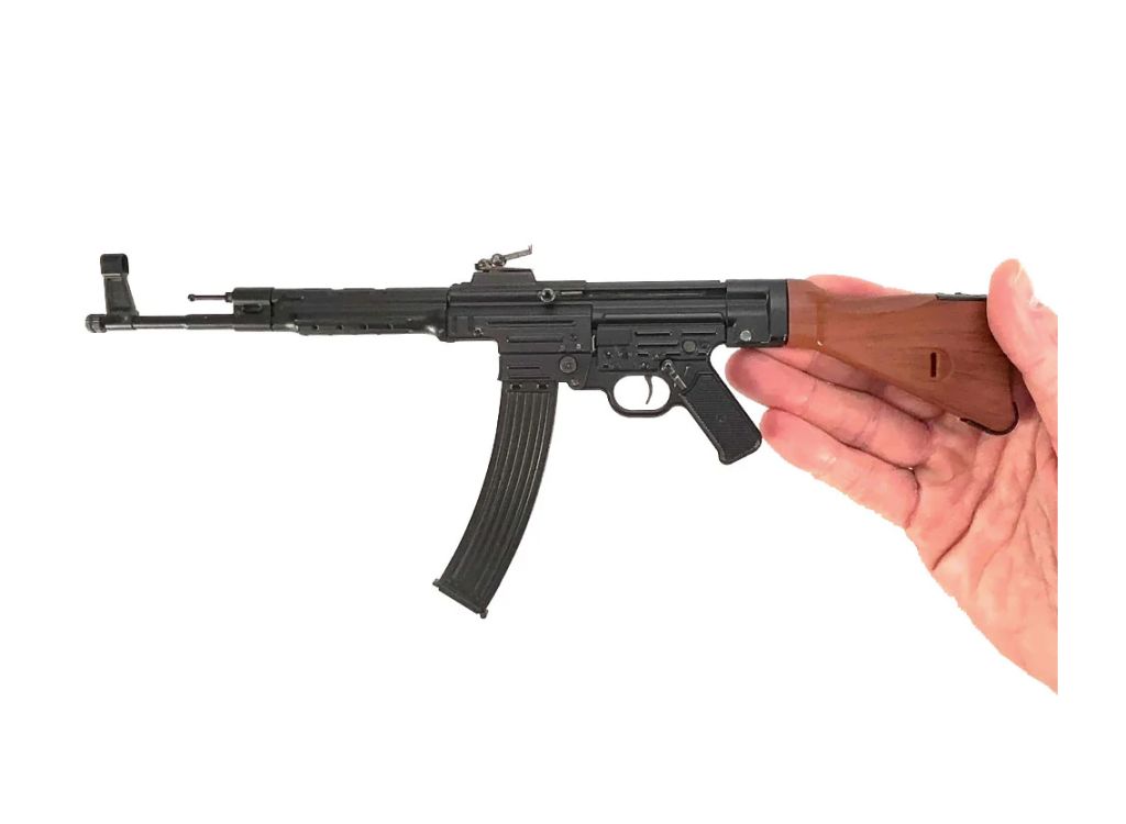 GoatGuns Miniature WW2 STG44 Model 'Chatban' – Black 1:3 Scale Diecast