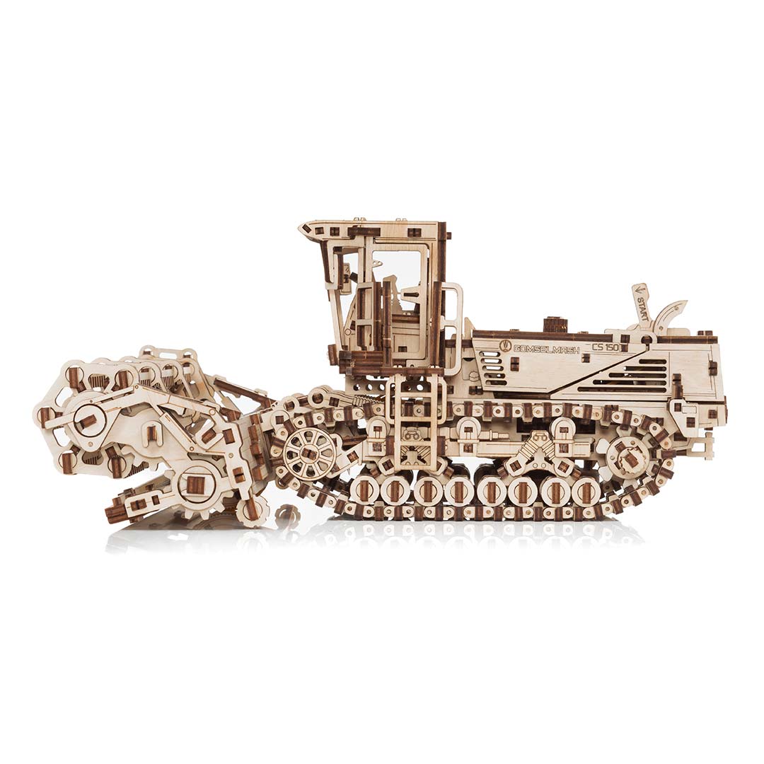 Self-Propelled Mower CS-150C — Mechanical Wooden Model, 963 Pieces