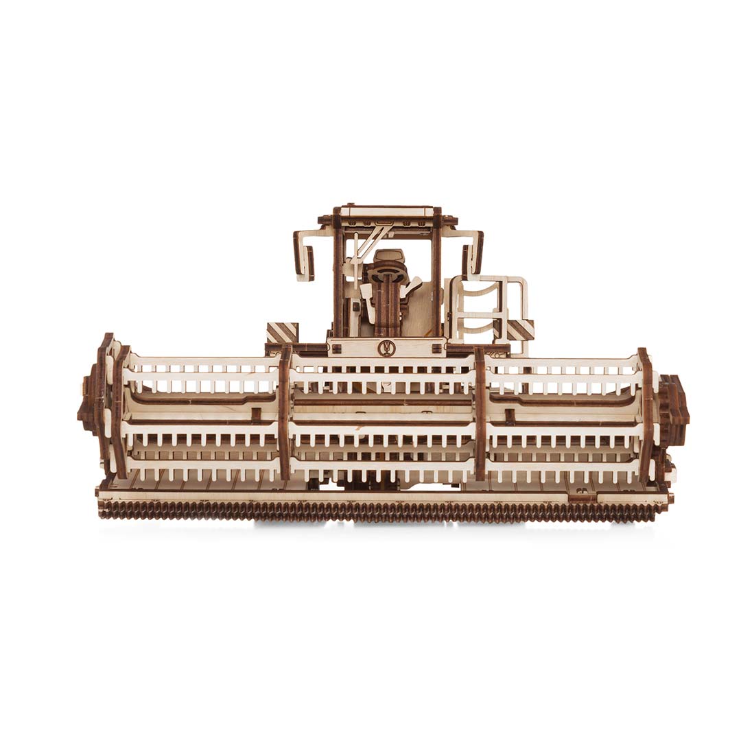 Self-Propelled Mower CS-150C — Mechanical Wooden Model, 963 Pieces