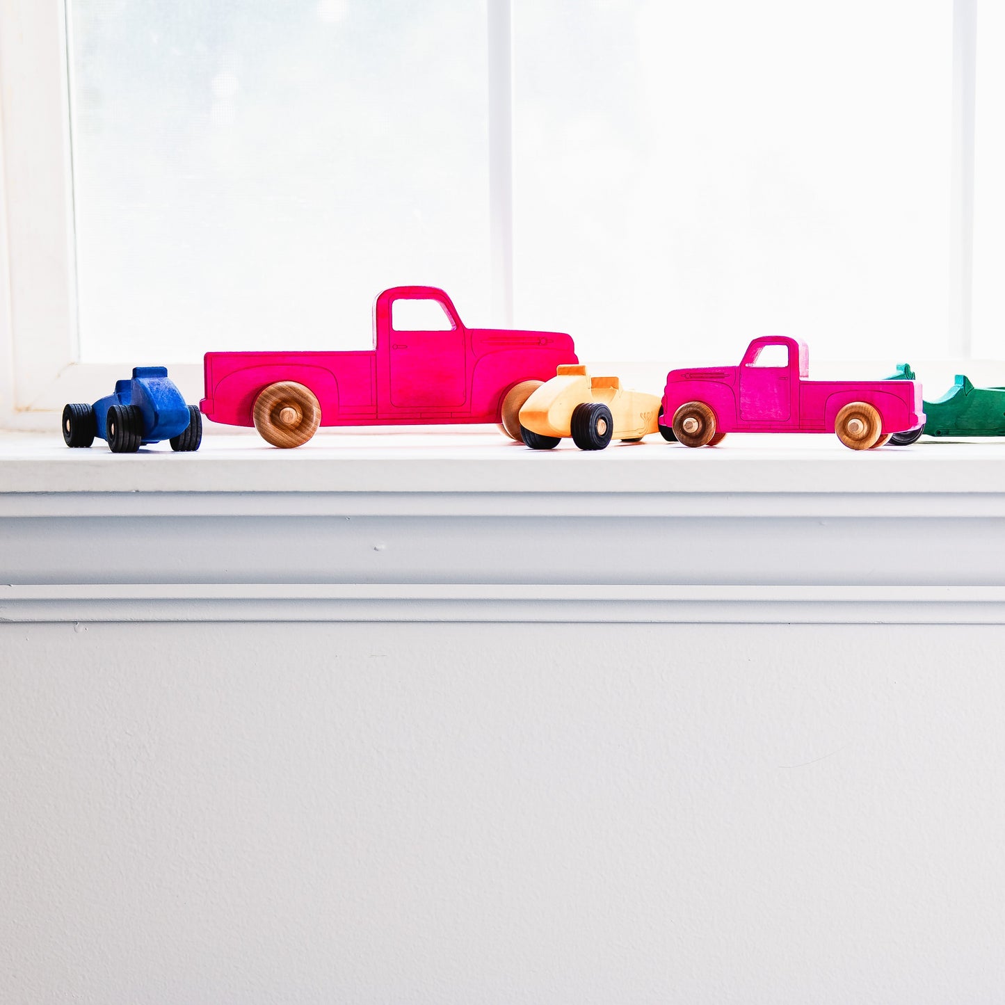 Montessori Educational Pink Wooden Pickup Truck for Toddlers 1–3 | Eco-Friendly Maple Wood Toy | Made in the USA 🇺🇸
